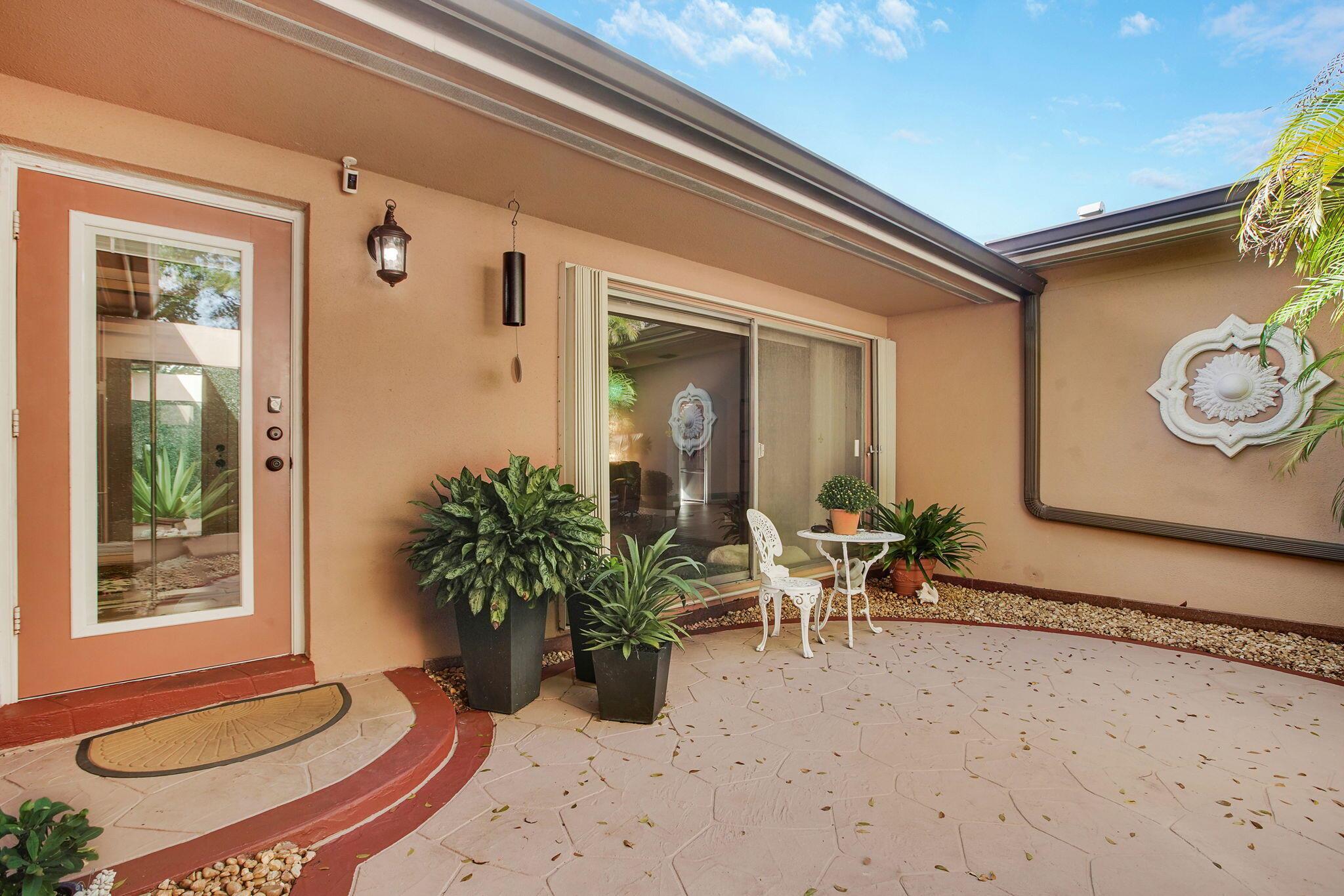 5650 SW 91 Avenue, Miami, FL, 33173/$950,000 1 5650 SW 91 Avenue