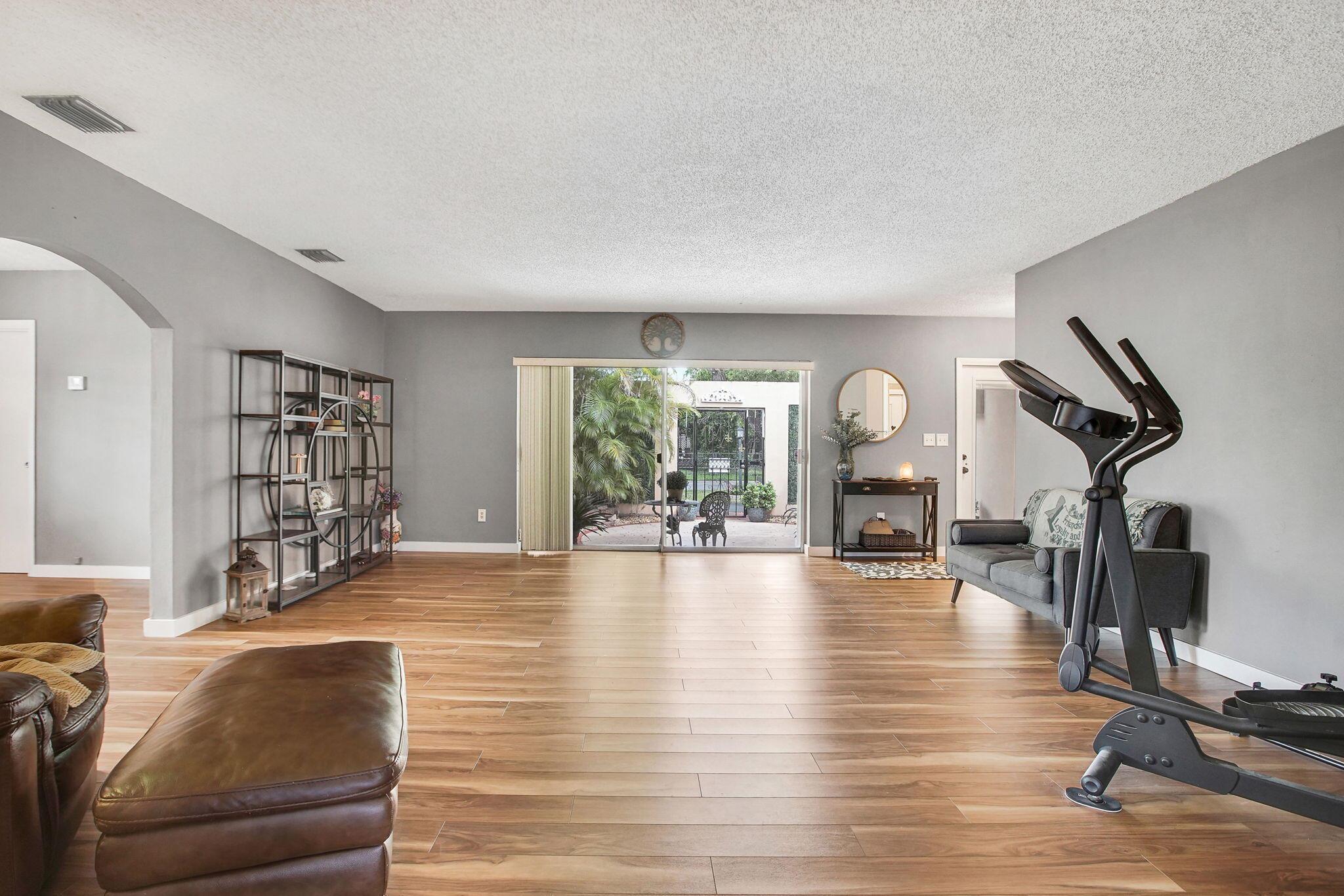 DARLINGTON MANOR - Residential