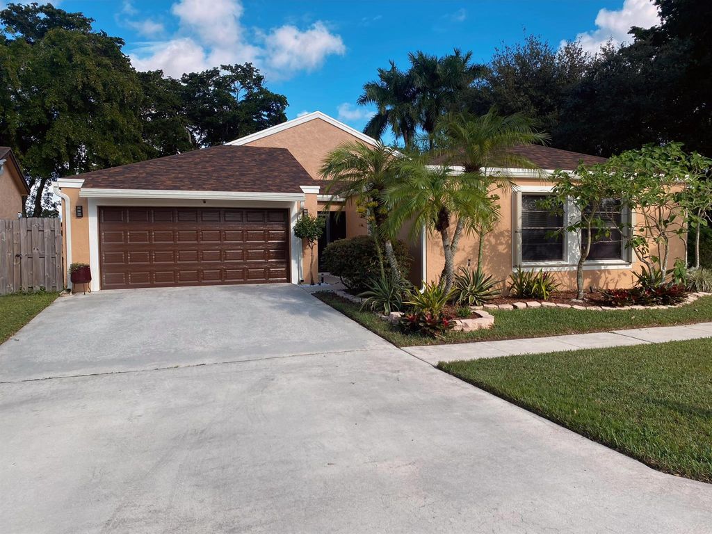 Photo of 21224 Summertrace Circle, Boca Raton, FL 33428 (MLS # R11034309)