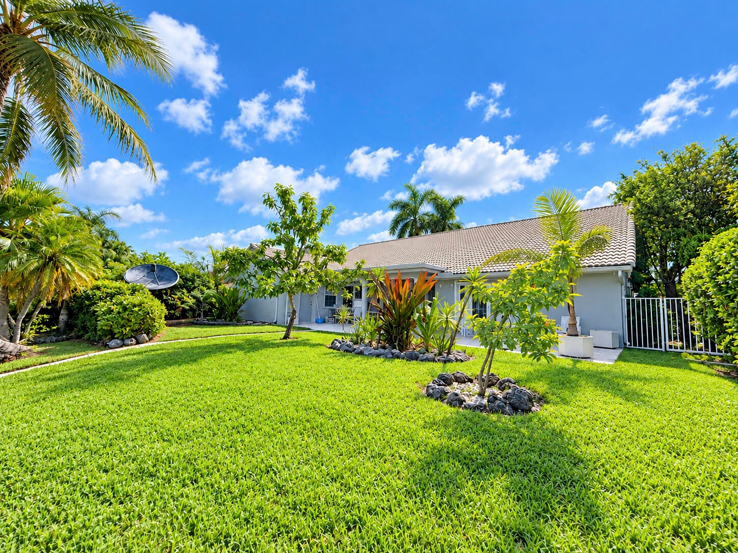 492 NW 162nd Avenue NW
