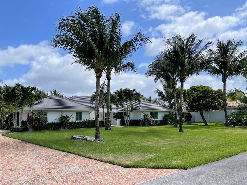 Photo of 1327 Partridge Place N, Boynton Beach, FL 33436 (MLS # R10793709)