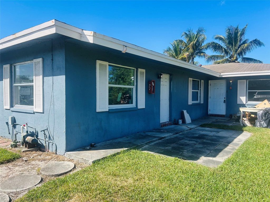 Photo of 1471 NW 20th St #A, Fort Lauderdale, FL 33311 (MLS # F10488237)