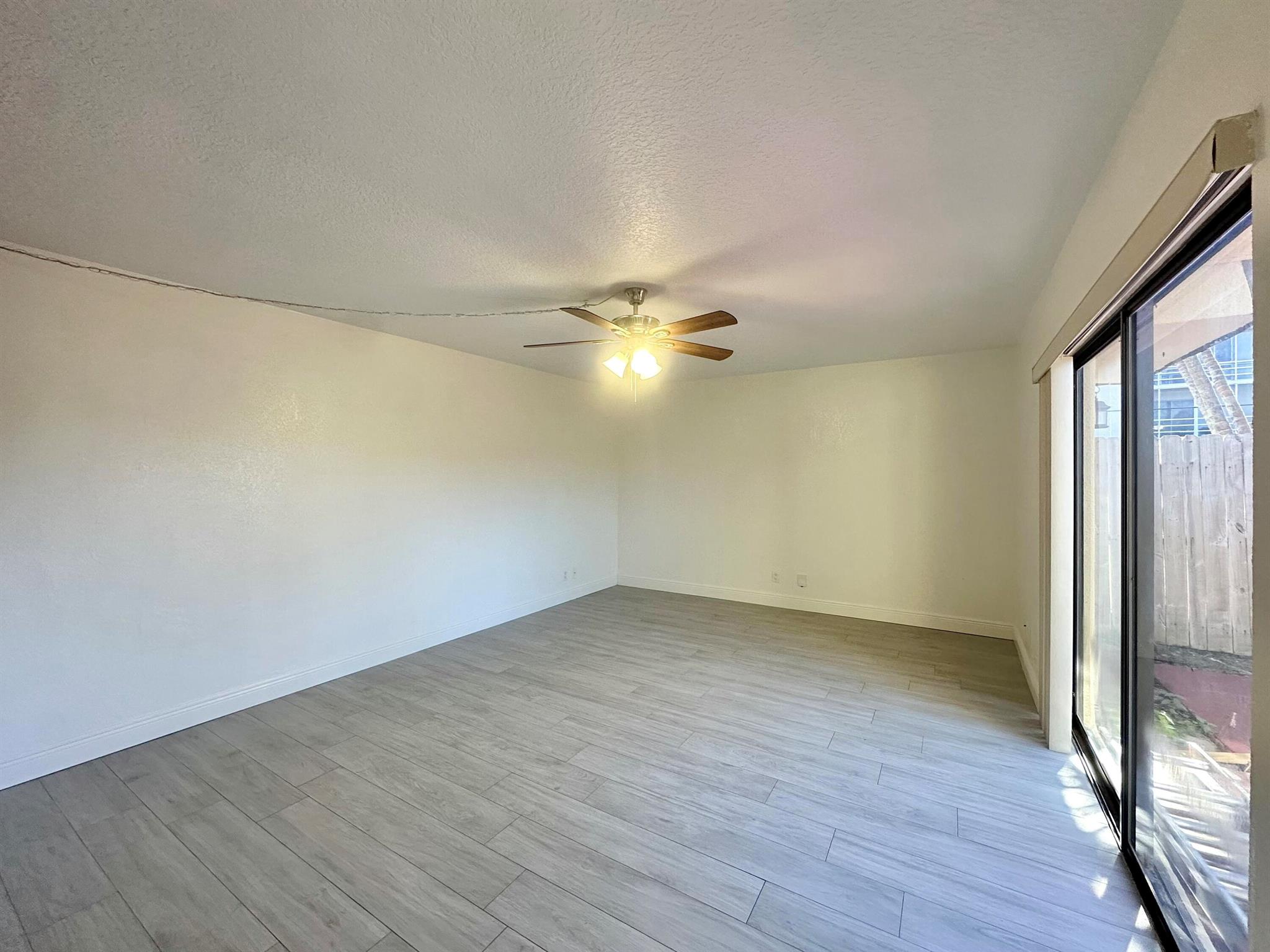 LAKEWOOD OF PALM SPRINGS - Residential Lease