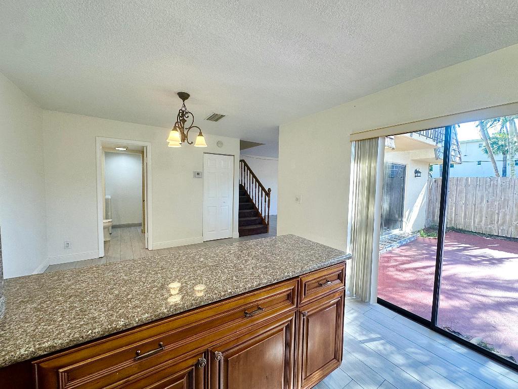 LAKEWOOD OF PALM SPRINGS - Residential Lease