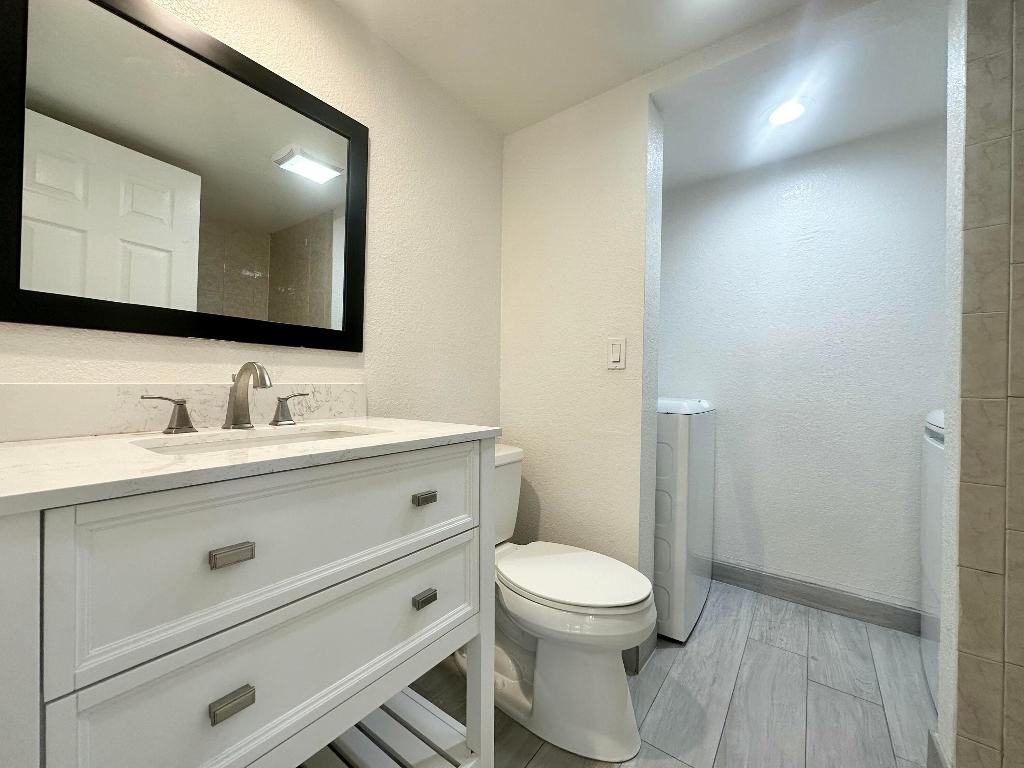 LAKEWOOD OF PALM SPRINGS - Residential Lease