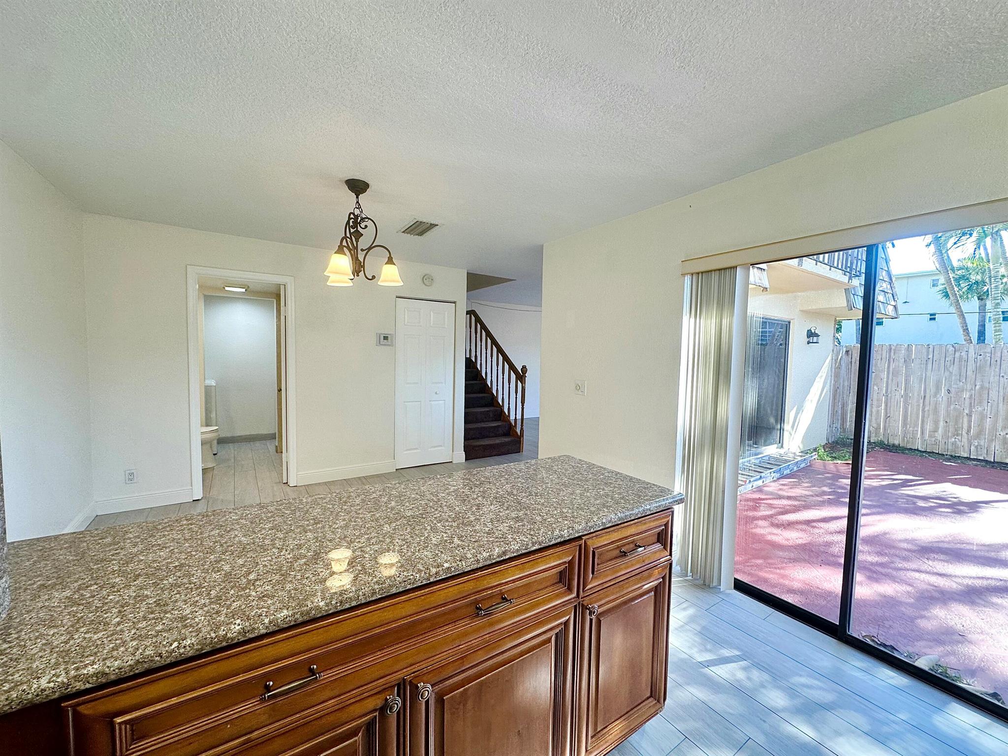 LAKEWOOD OF PALM SPRINGS - Residential Lease