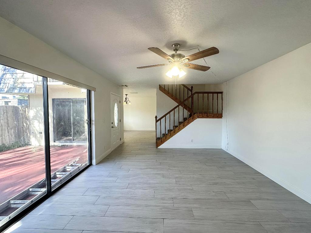 LAKEWOOD OF PALM SPRINGS - Residential Lease