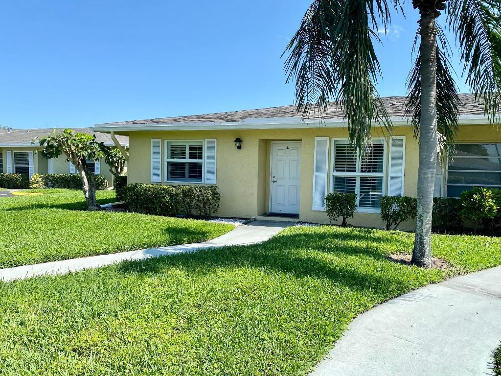 Photo of 2401 E Palm Lane #A, Delray Beach, FL 33445 (MLS # R10984853)
