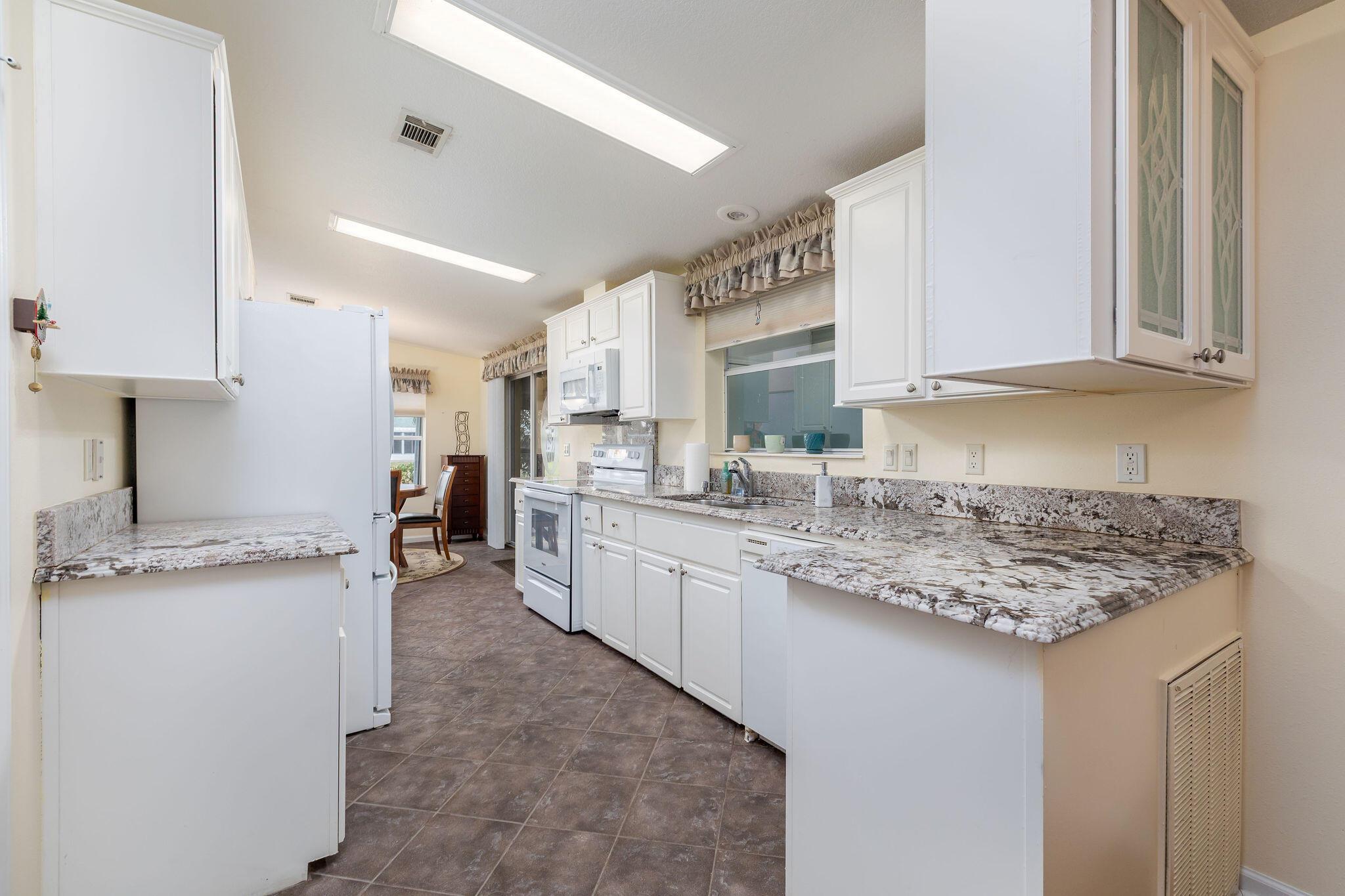 THE LINKS AT SAVANNA CLUB - Residential