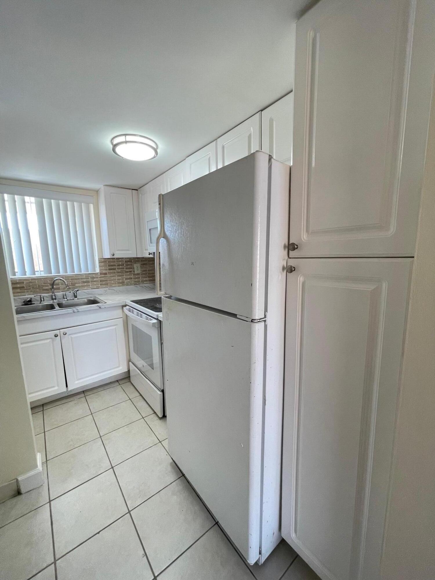 1501 Crescent Circle A6