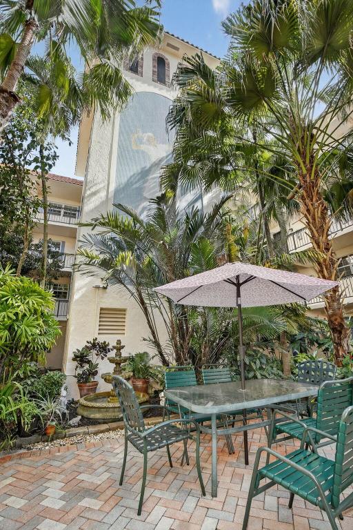 TENNIS CLUB LENGLEN CONDO (Lauderdale Tennis Club) - Residential