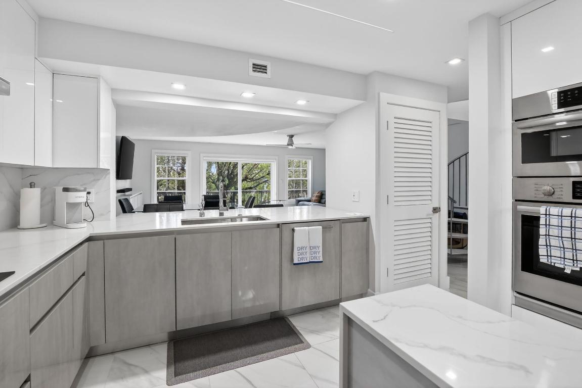 TENNIS CLUB LENGLEN CONDO (Lauderdale Tennis Club) - Residential