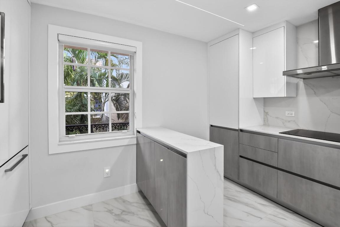 TENNIS CLUB LENGLEN CONDO (Lauderdale Tennis Club) - Residential