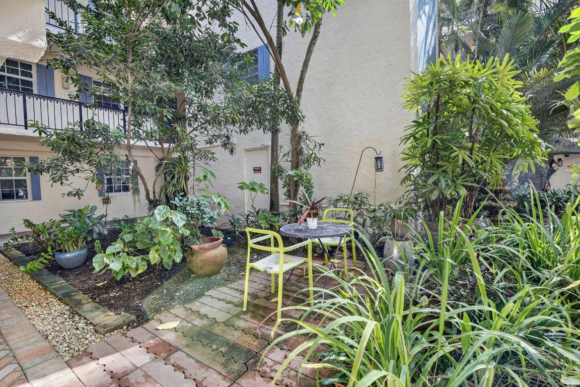 TENNIS CLUB LENGLEN CONDO (Lauderdale Tennis Club) - Residential