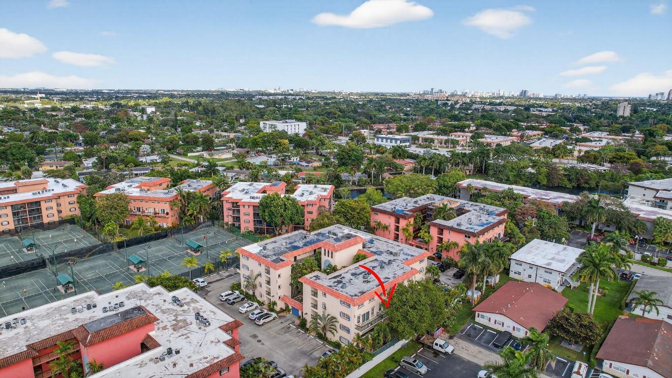 TENNIS CLUB LENGLEN CONDO (Lauderdale Tennis Club) - Residential