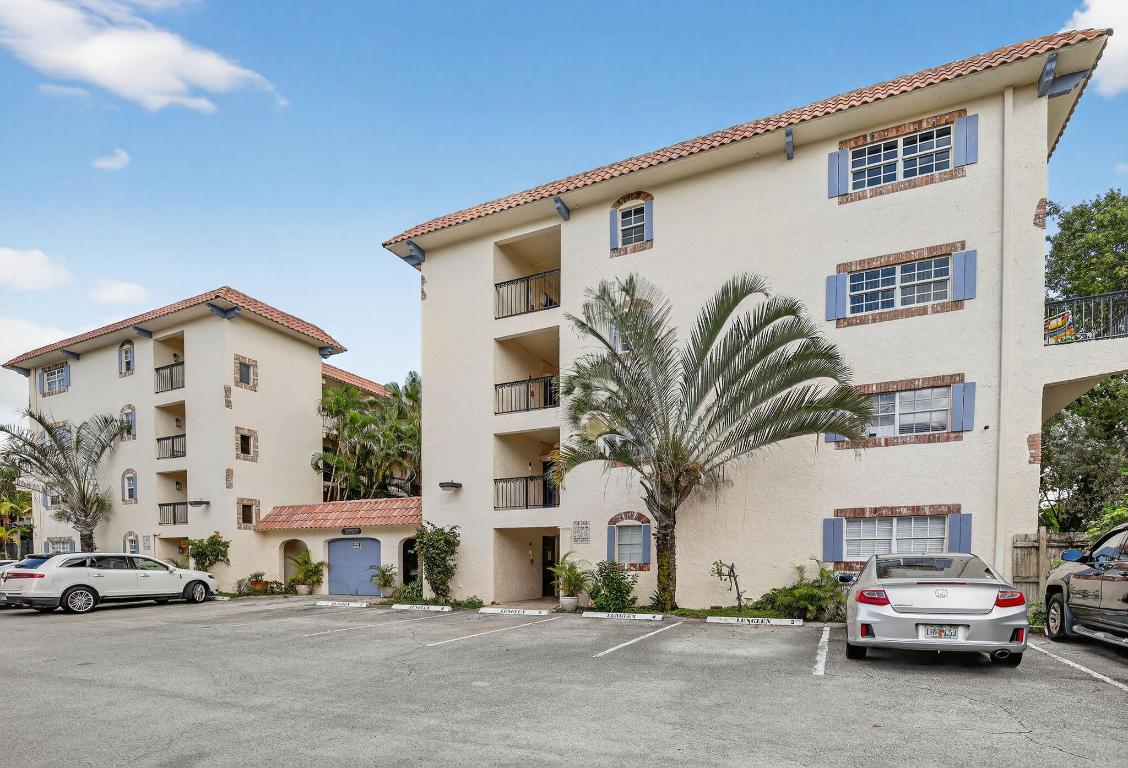 TENNIS CLUB LENGLEN CONDO (Lauderdale Tennis Club) - Residential