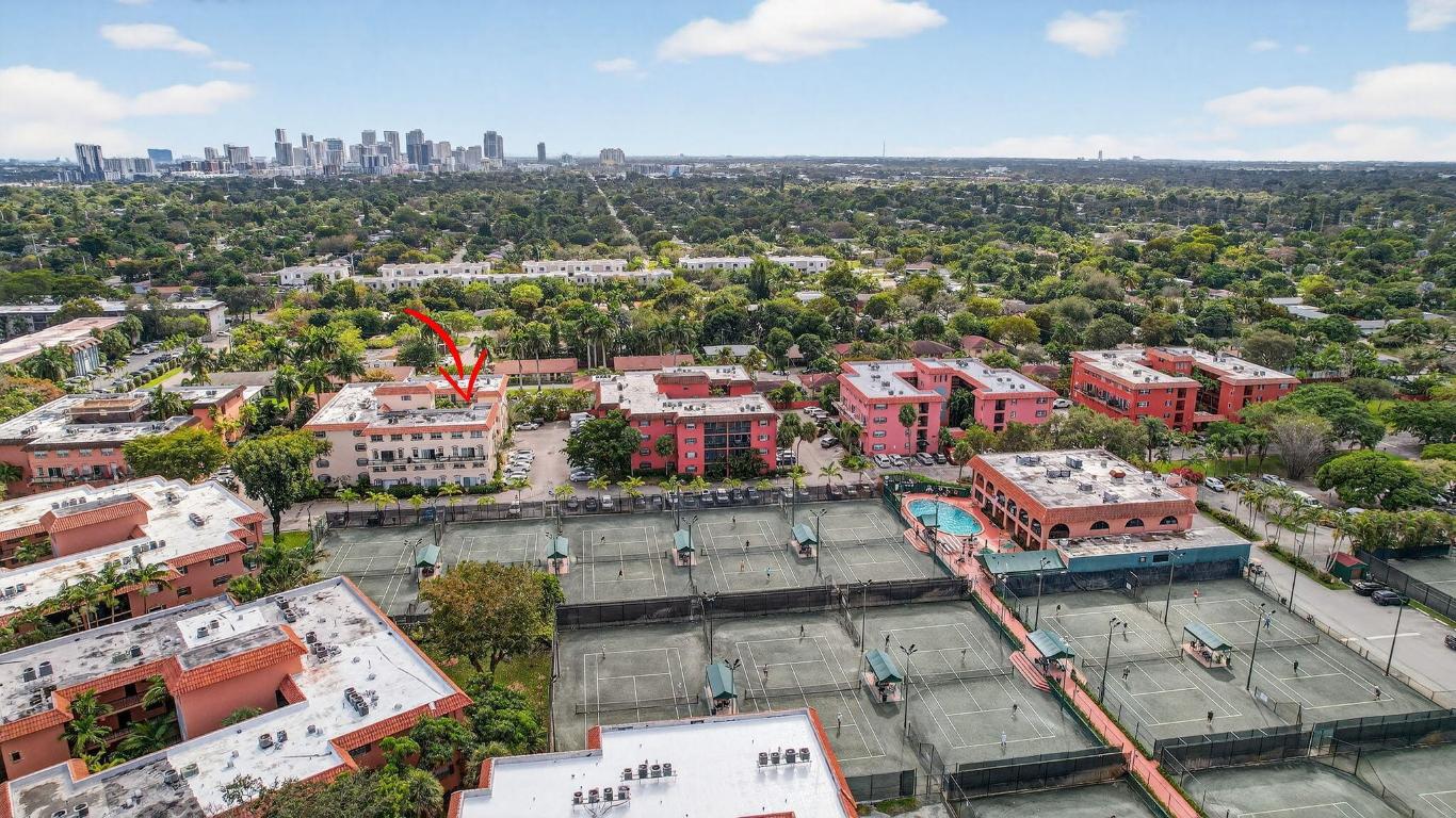 TENNIS CLUB LENGLEN CONDO (Lauderdale Tennis Club) - Residential