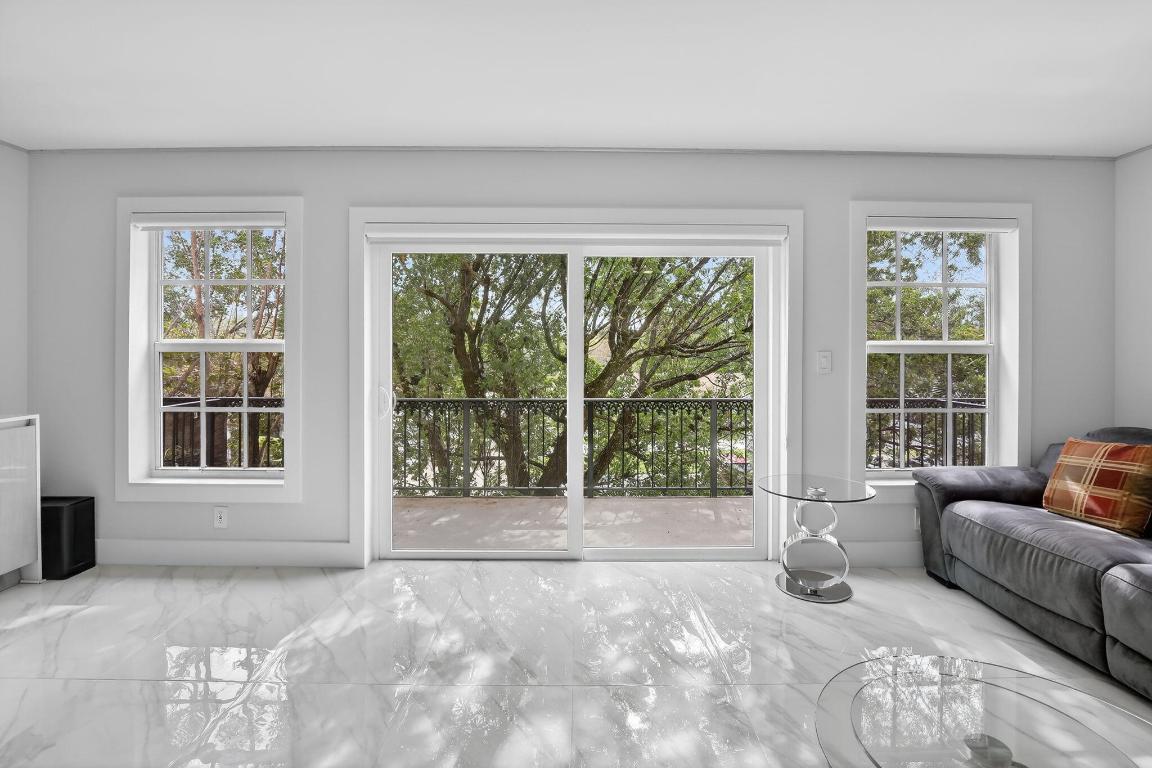 TENNIS CLUB LENGLEN CONDO (Lauderdale Tennis Club) - Residential