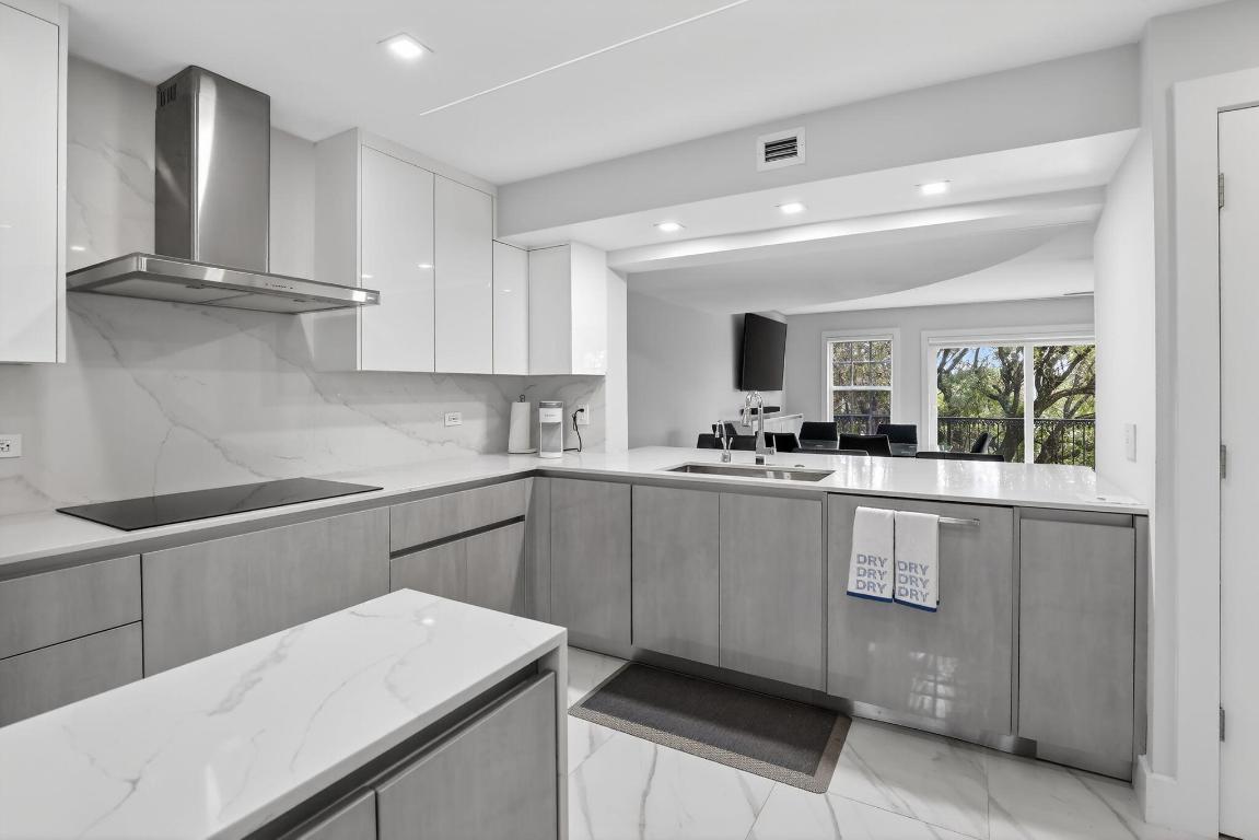 TENNIS CLUB LENGLEN CONDO (Lauderdale Tennis Club) - Residential