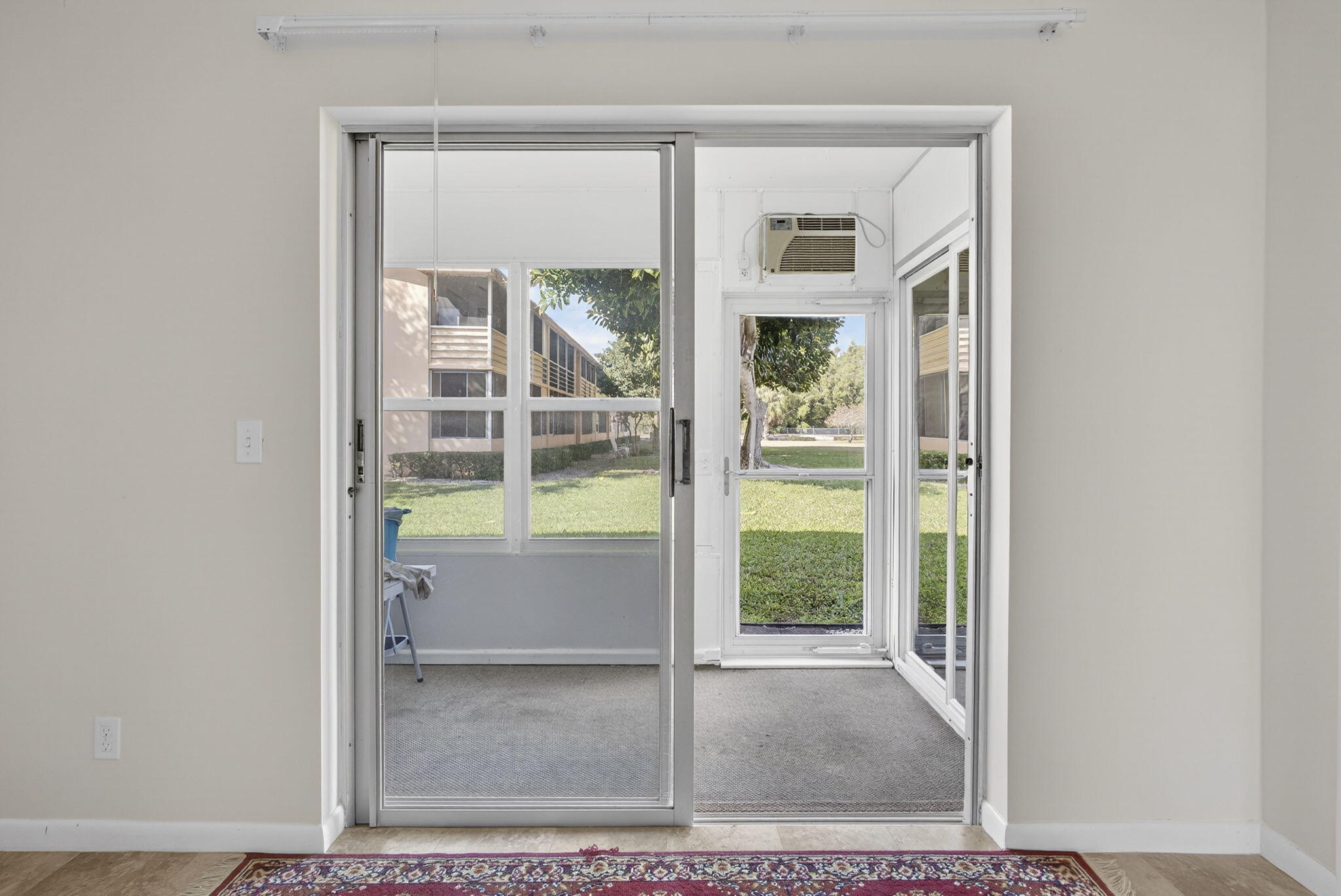 CENTURY VILLAGE HASTINGS CONDOS - Residential