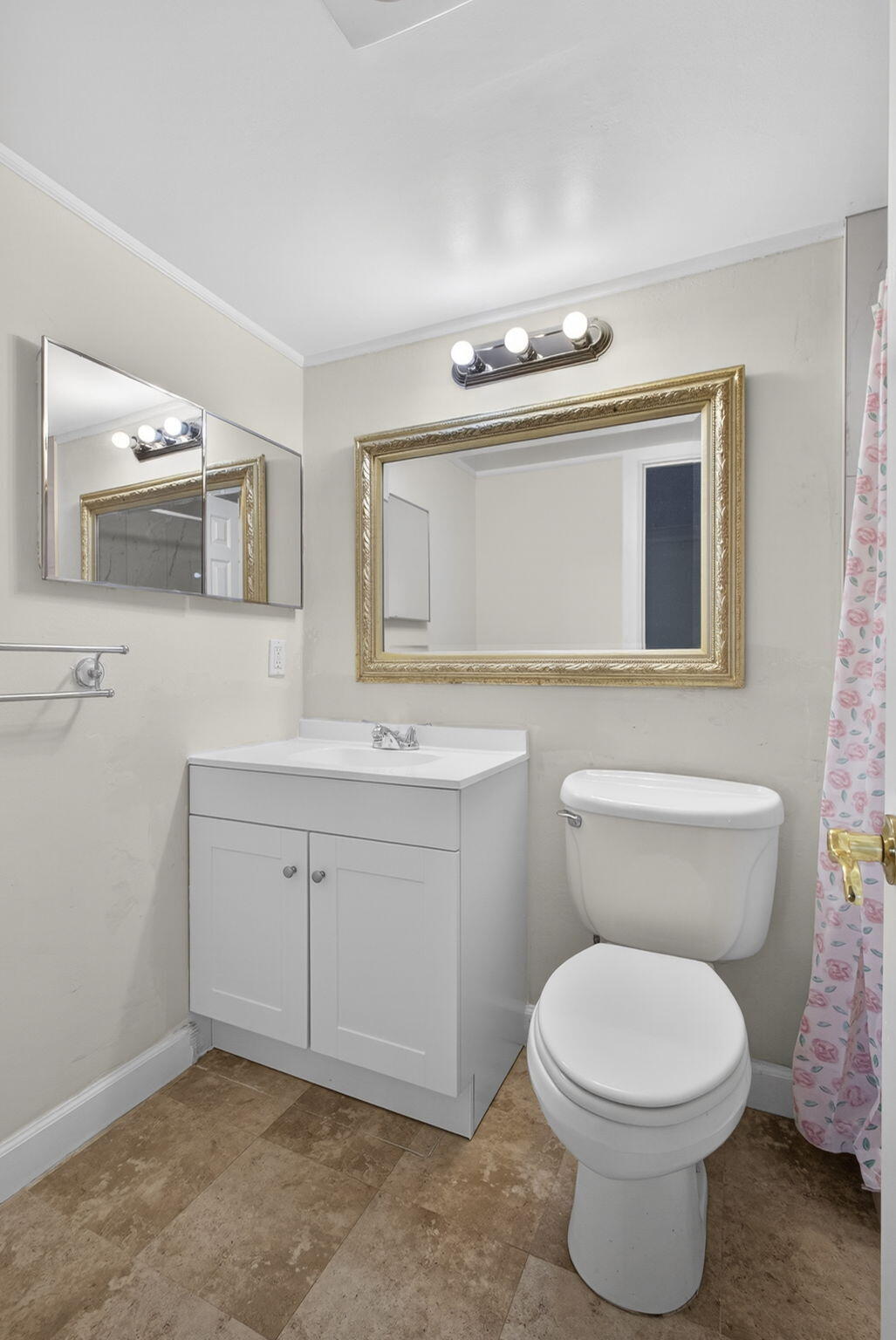 CENTURY VILLAGE HASTINGS CONDOS - Residential