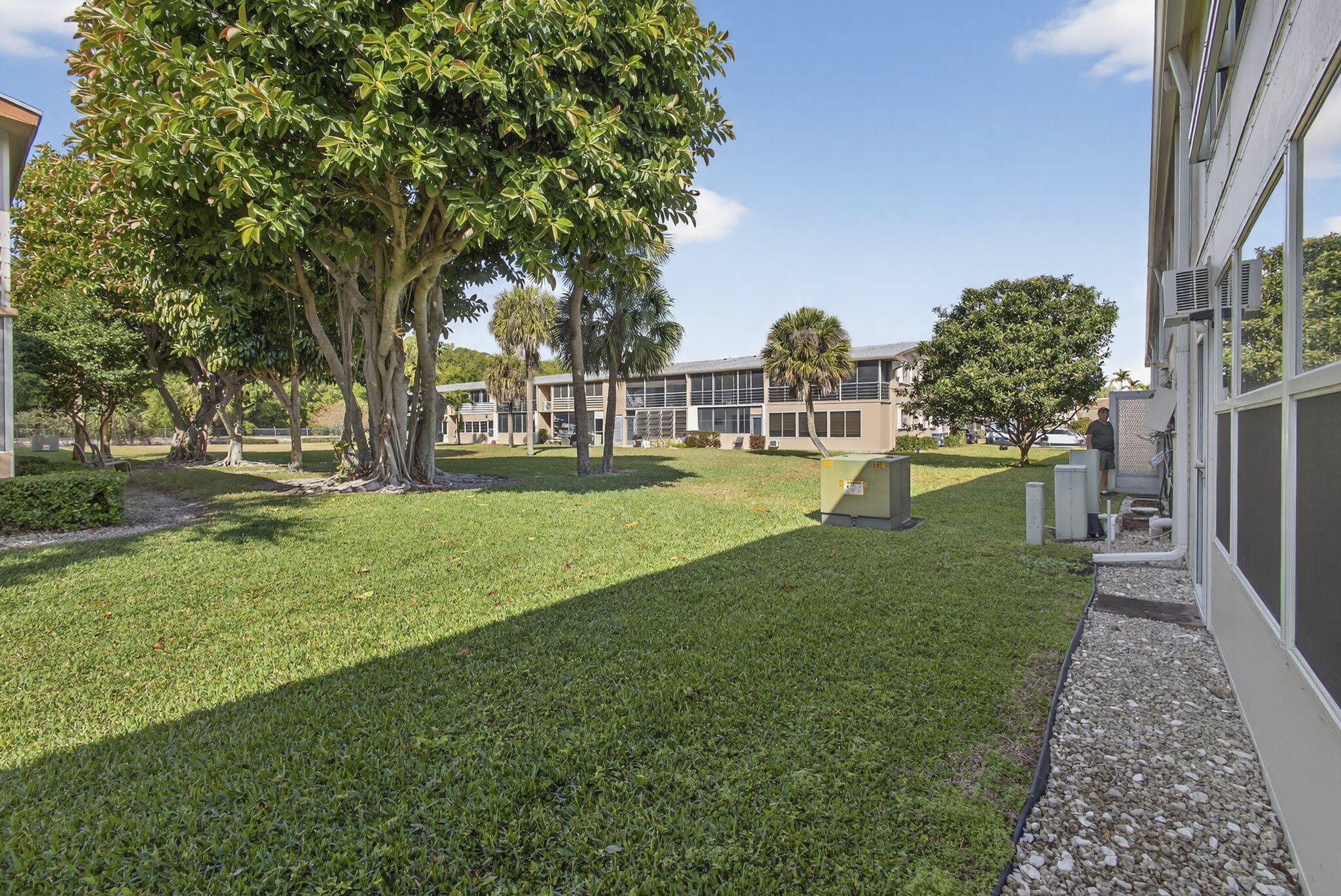 CENTURY VILLAGE HASTINGS CONDOS - Residential