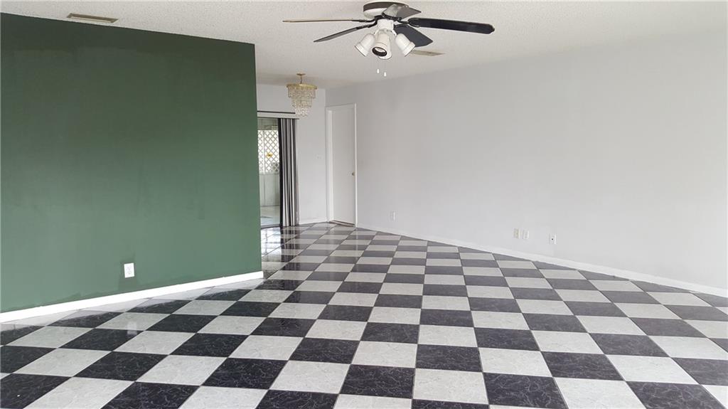 Crystal Lake 4th Sec 66-1 - Residential
