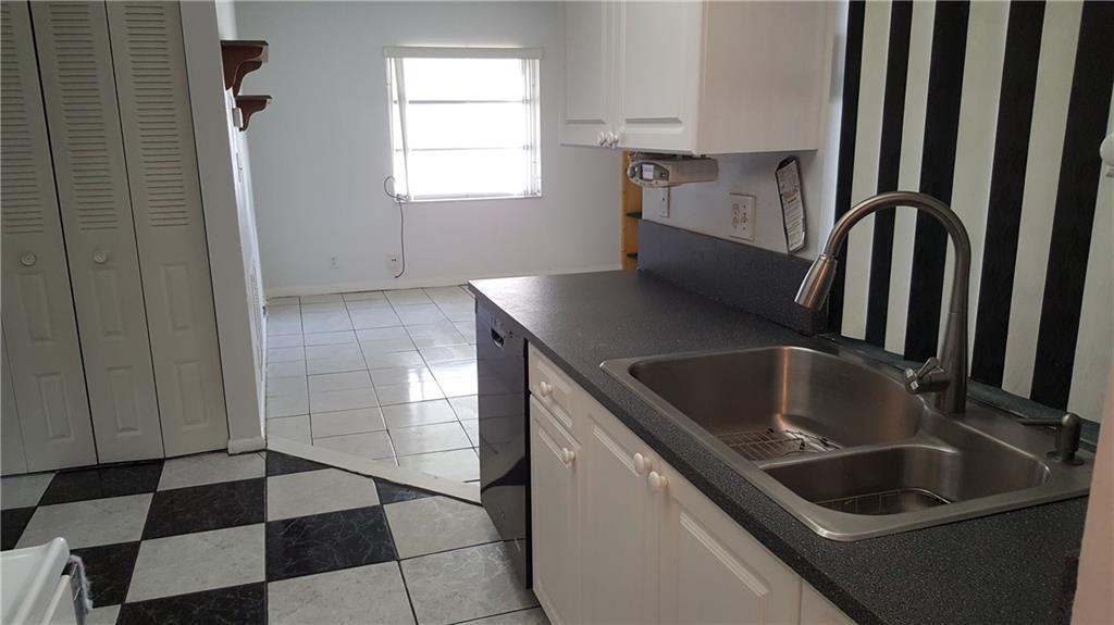 Crystal Lake 4th Sec 66-1 - Residential