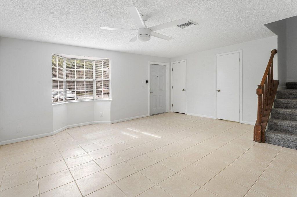Photo of 304 Georgian Park Drive, Jupiter, FL 33458 (MLS # B26036409)