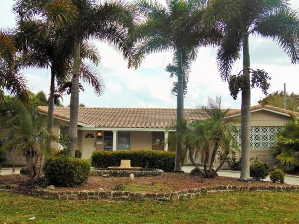 Photo of 2820 NE 49th Street, Fort Lauderdale, FL 33308 (MLS # F10466449)