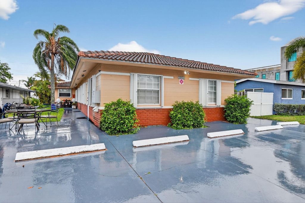 Photo of 1932 NE 7th Street #2, Deerfield Beach, FL 33441 (MLS # F10554573)