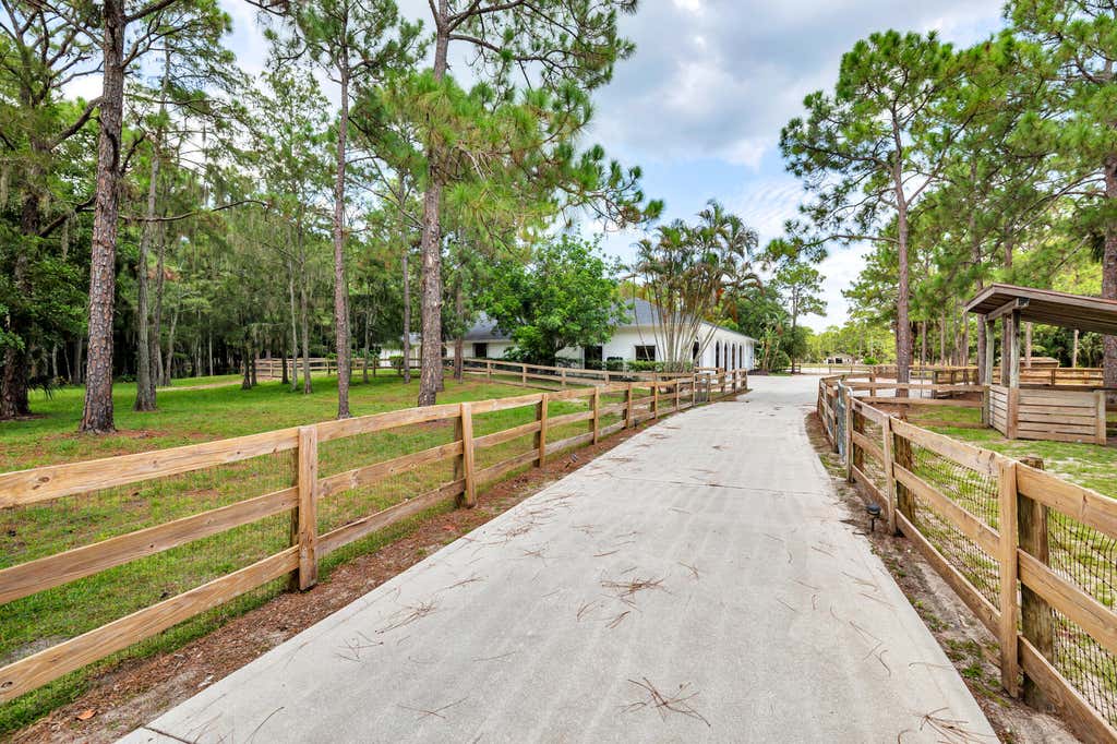 Photo of 14024 Wind Flower Drive, Palm Beach Gardens, FL 33418 (MLS # B26065736)