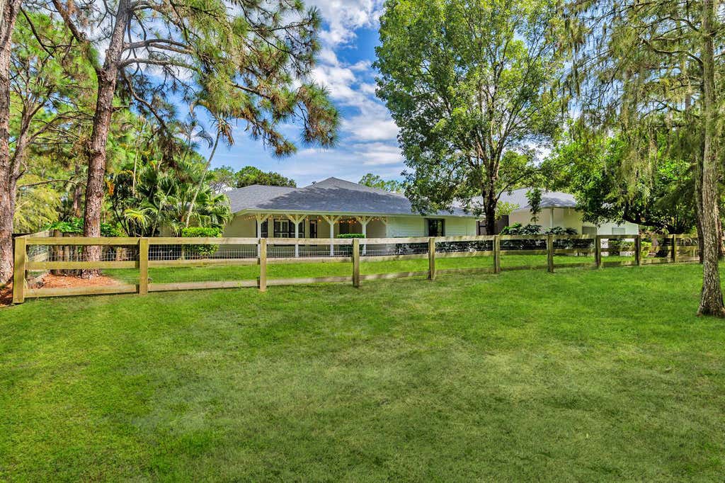Photo of 14024 Wind Flower Drive, Palm Beach Gardens, FL 33418 (MLS # B26065736)
