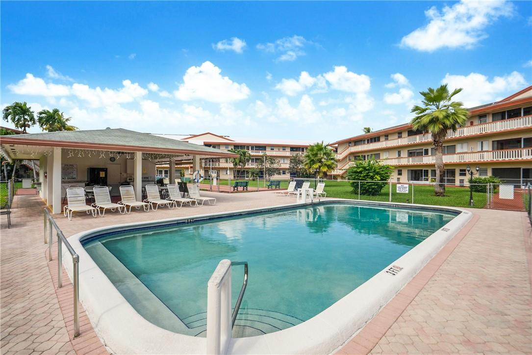 BEVERLY HILLS CONDOMINIUM - Residential