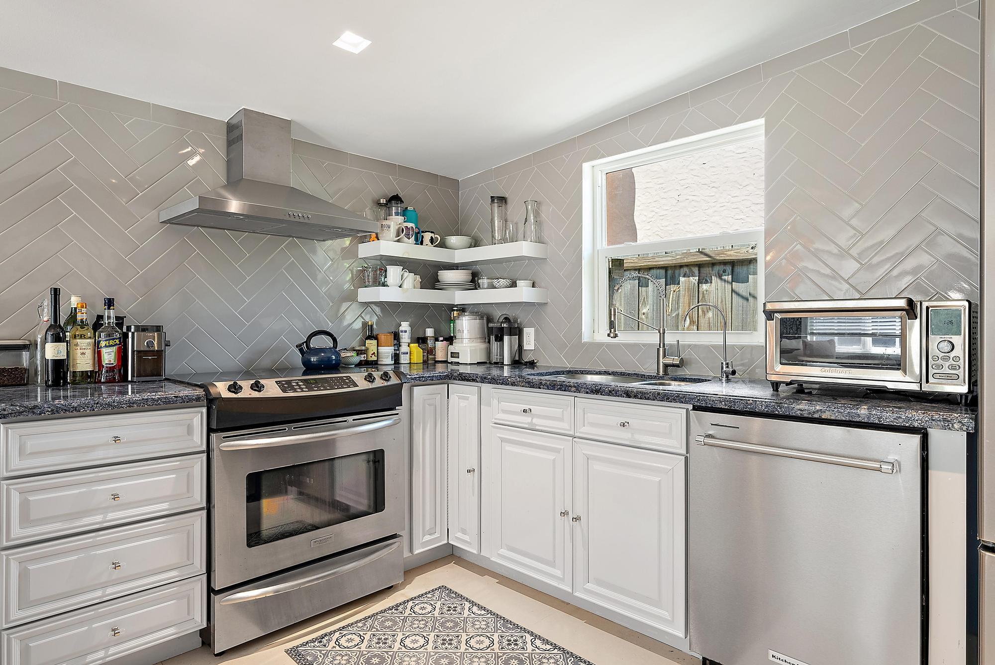 SOUTHLAND PARK - Residential Lease