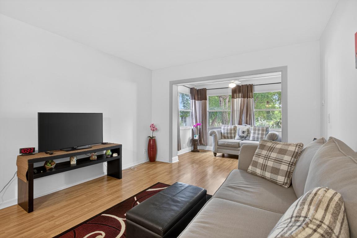 HOLIDAY SPRINGS VILLAGE - Residential