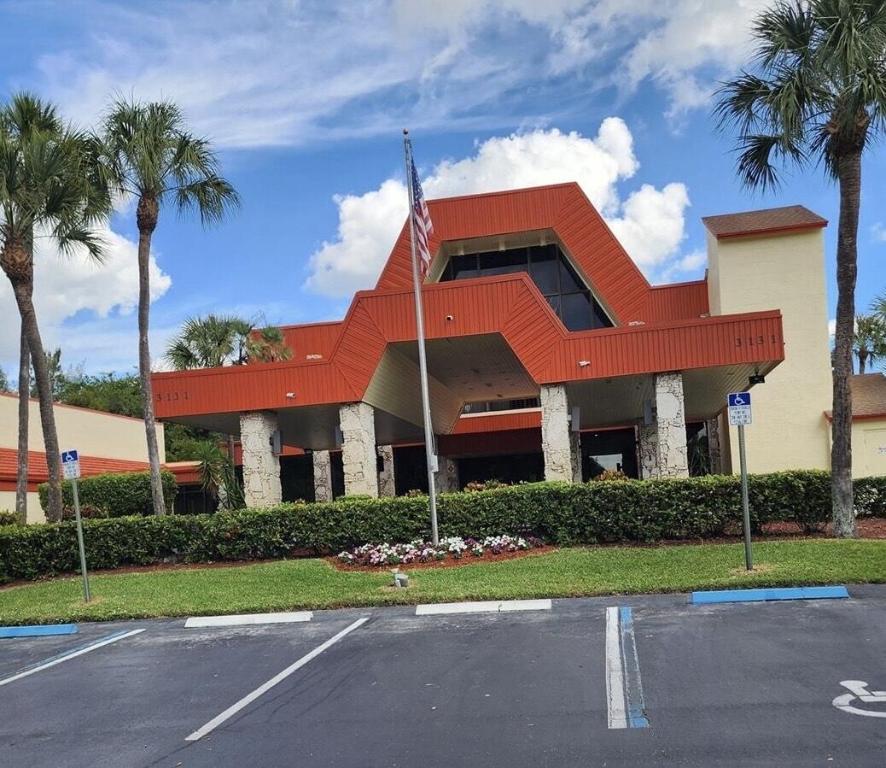 HOLIDAY SPRINGS VILLAGE - Residential