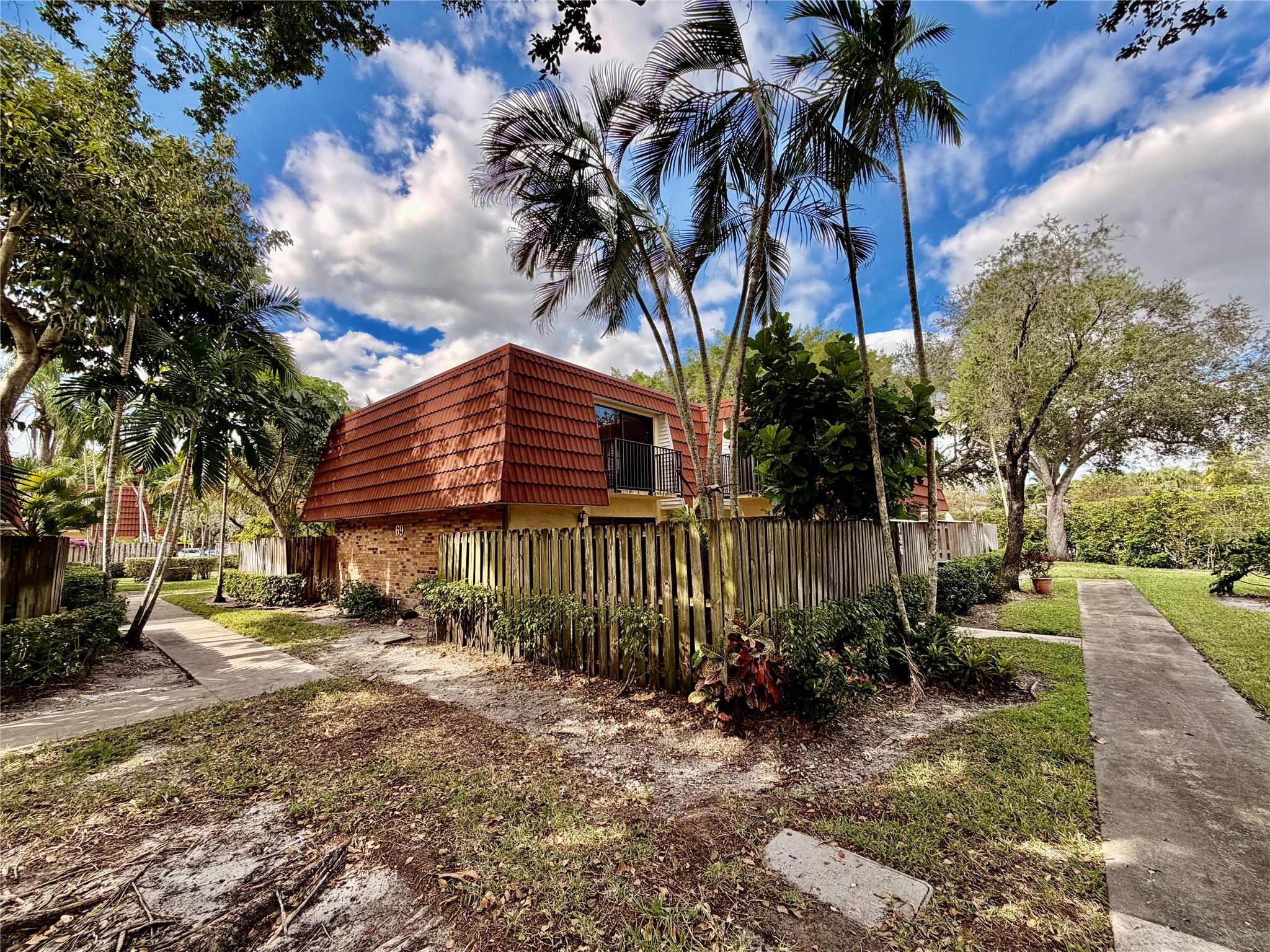 JACARANDA PARCEL 610 - Residential Lease