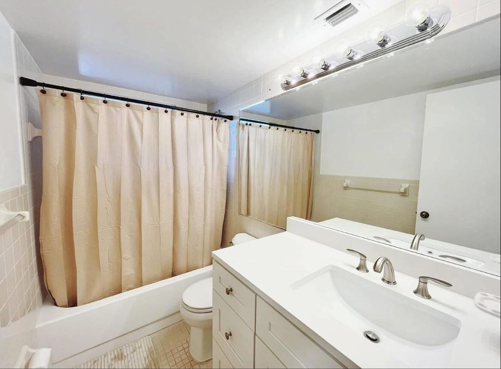 Photo of 7080 Nova Drive #307b, Davie, FL 33317 (MLS # B26045535)