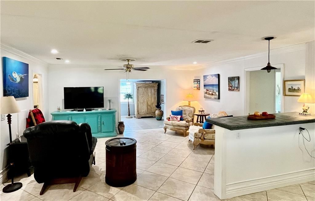 Photo of 3329 10th Street SW, Vero Beach, FL 32968 (MLS # R11166104)