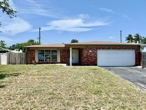 Photo of 5371 NE 17TH Terrace, Fort Lauderdale, FL 33334 (MLS # B26052957)