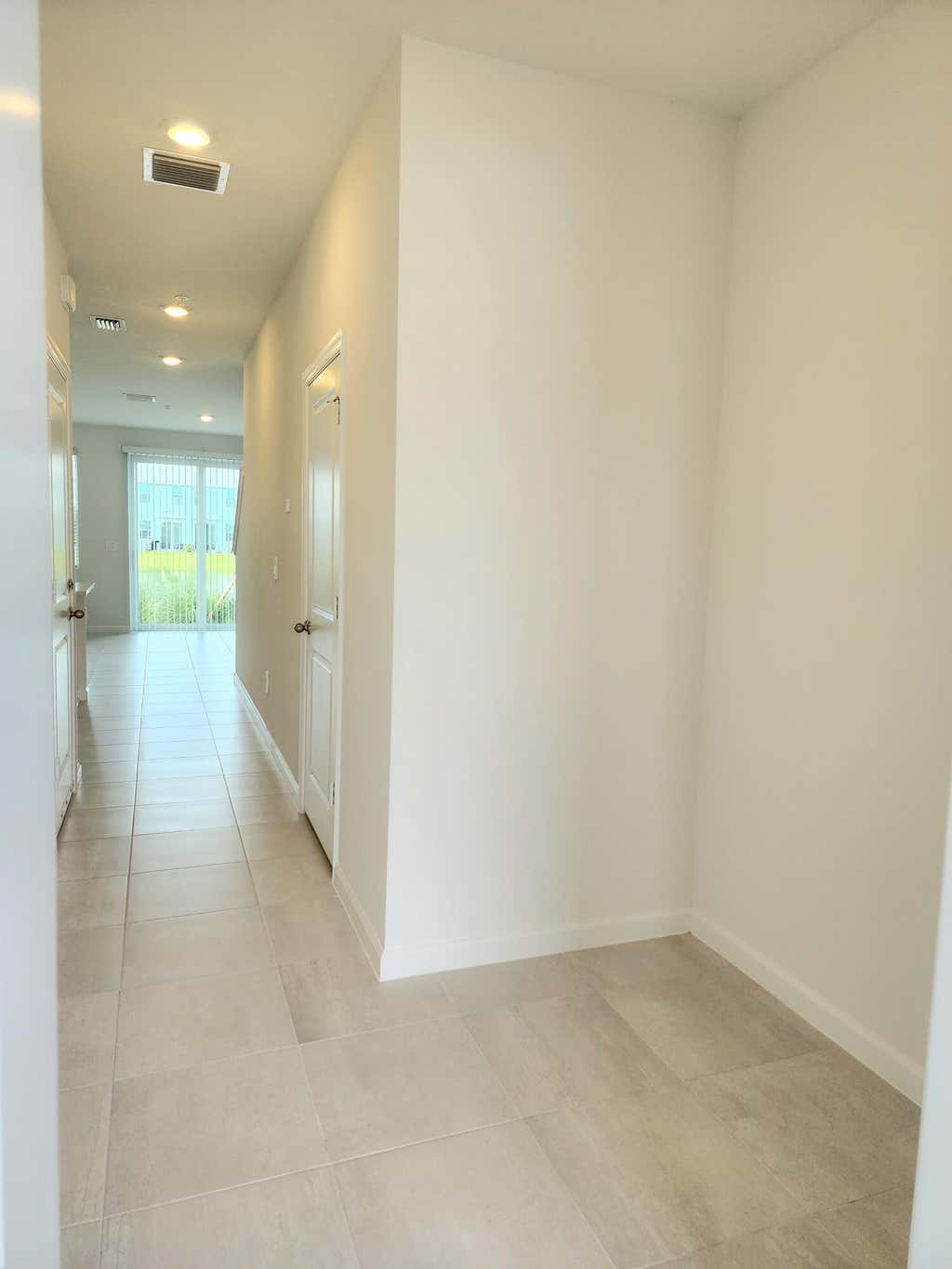 Photo of 629 Salisbury Circle, Fort Pierce, FL 34982 (MLS # B26048396)