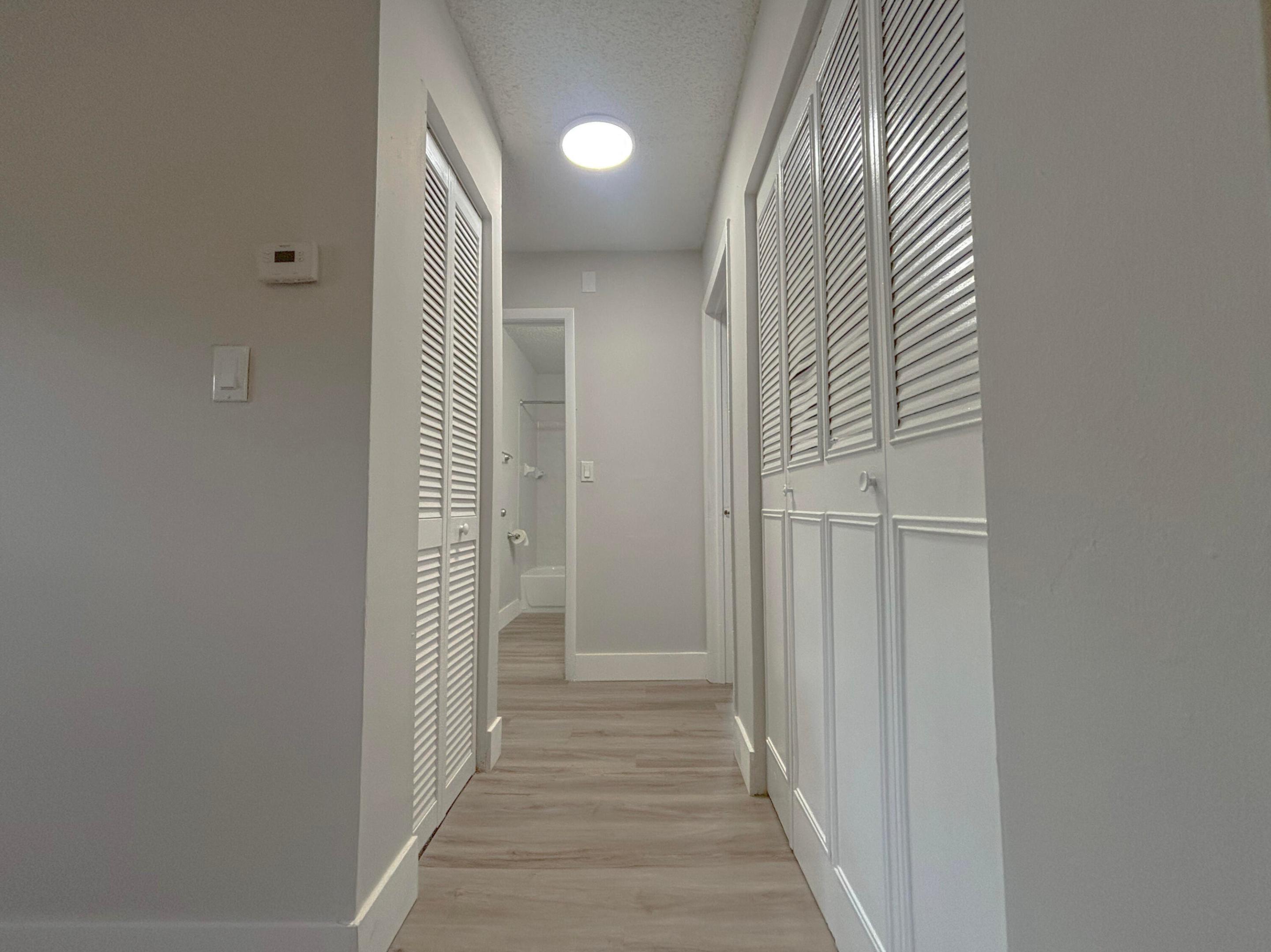 CASTLEWOOD - Residential Lease