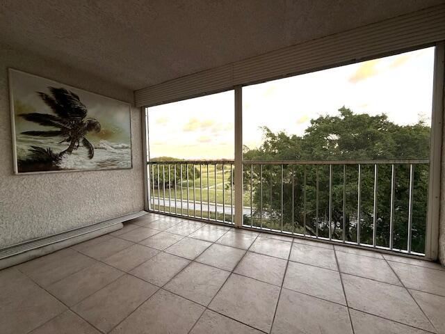 WATERS EDGE TOWERS CONDO - Residential