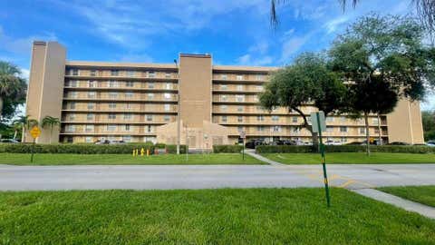 Tiny photo for 4570 NW 18th Avenue #609, Deerfield Beach, FL 33064 (MLS # R11143063)