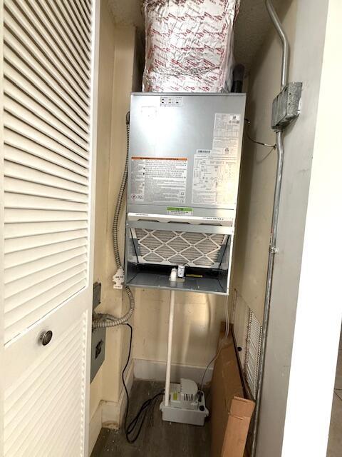 WATERS EDGE TOWERS CONDO - Residential