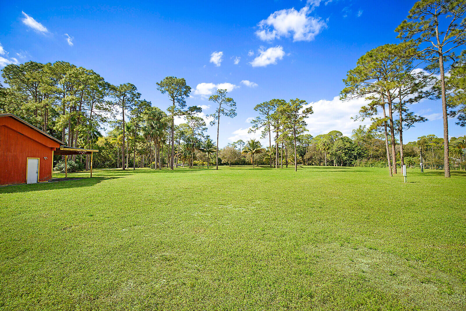 LOXAHATCHEE GROVES - Land