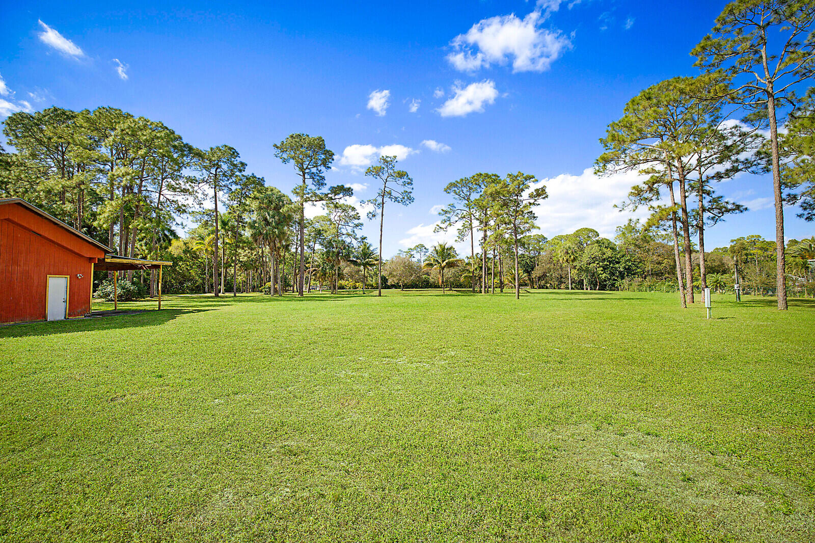 LOXAHATCHEE GROVES - Land