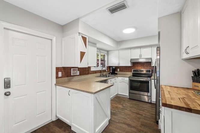 HANOVER EAST OF WELLINGTON - Residential