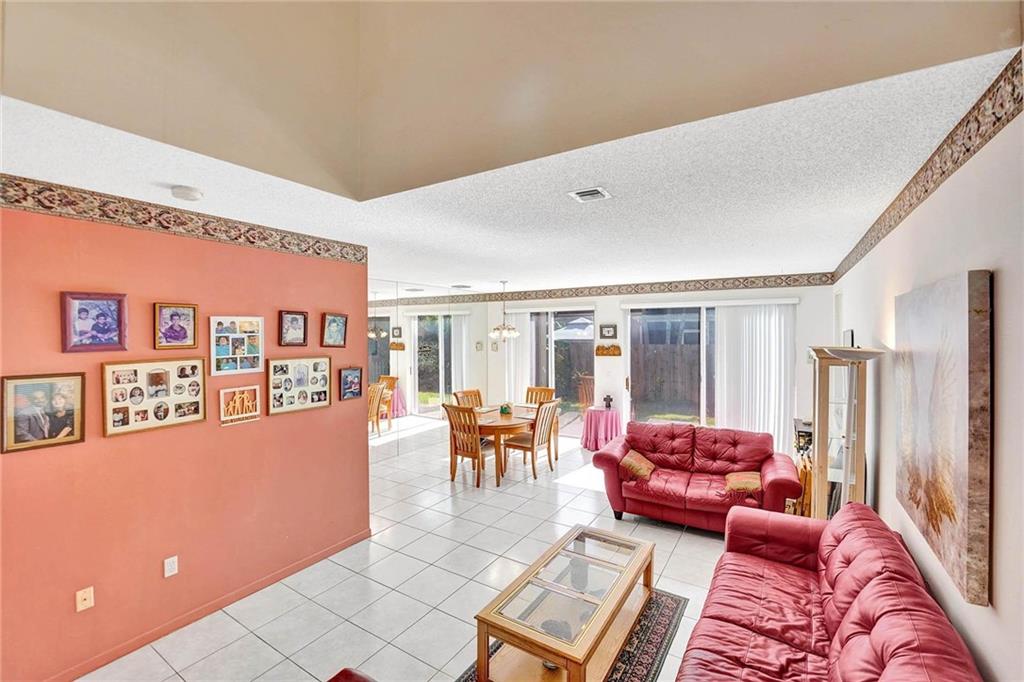Ramblewood South 78-19 B - Residential
